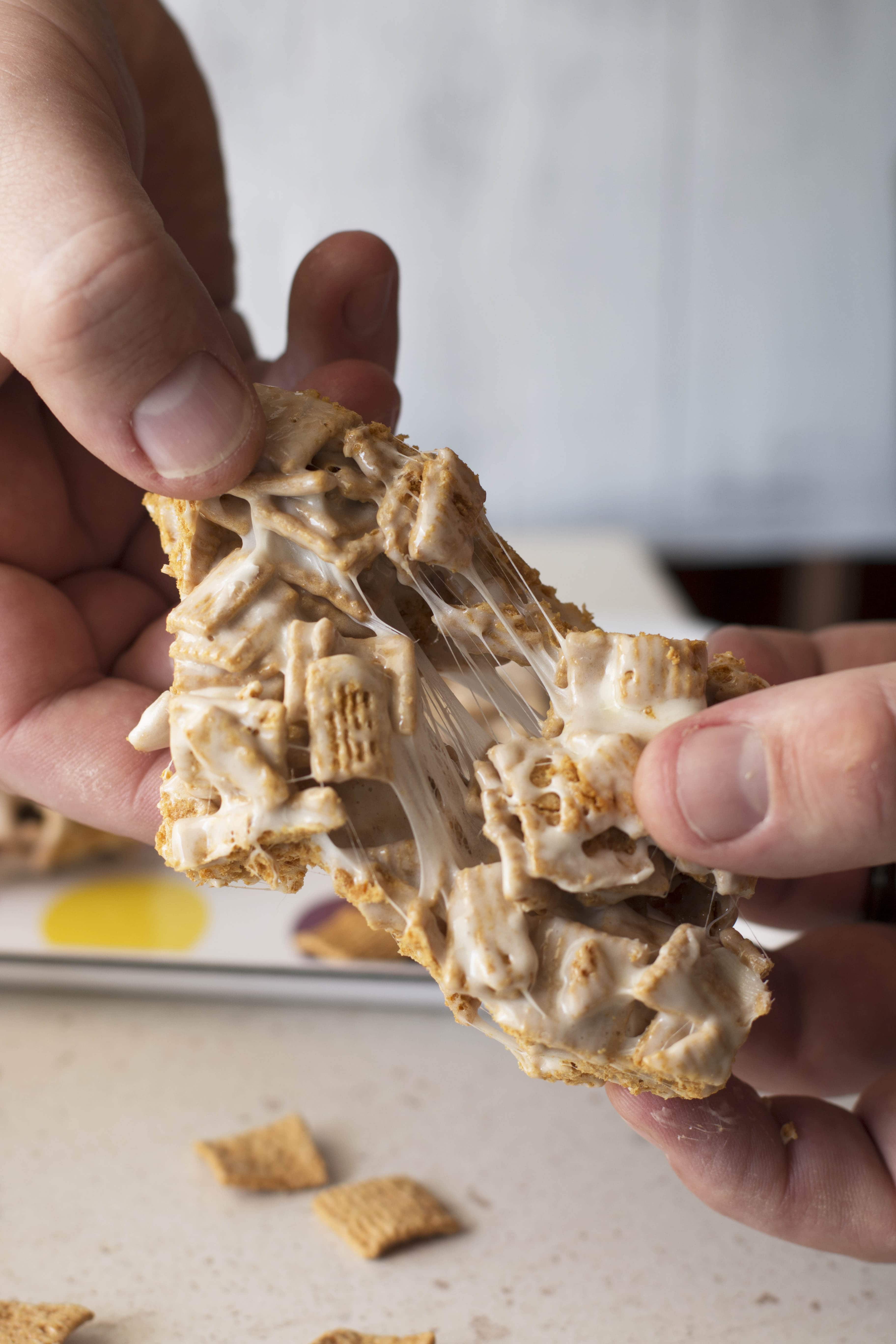 Golden Grahams Cereal Treats Cake 'n Knife