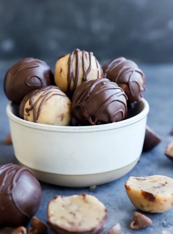 easy chocolate truffles image in bowl