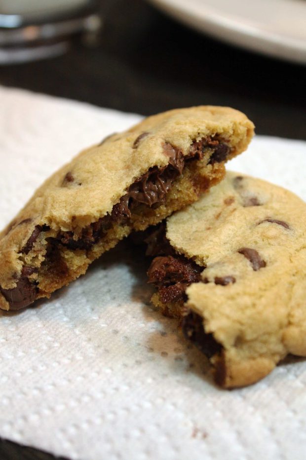 Nutella Stuffed Chocolate Chip Cookies