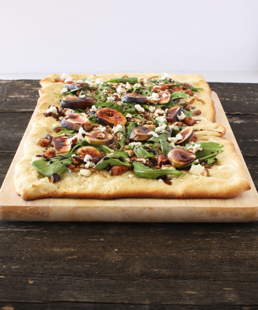 Fig, Goat Cheese, & Caramelized Onion Flatbread | Cake 'n Knife