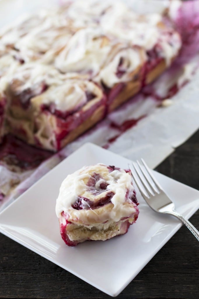 Raspberry Sweet Buns_1