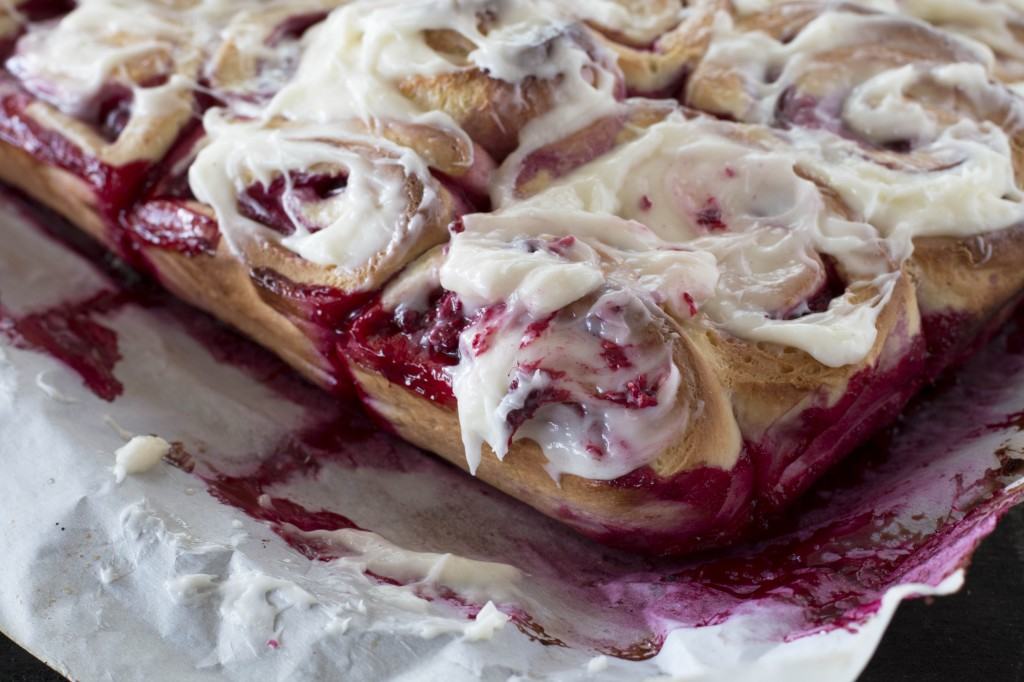 Raspberry Sweet Buns_2