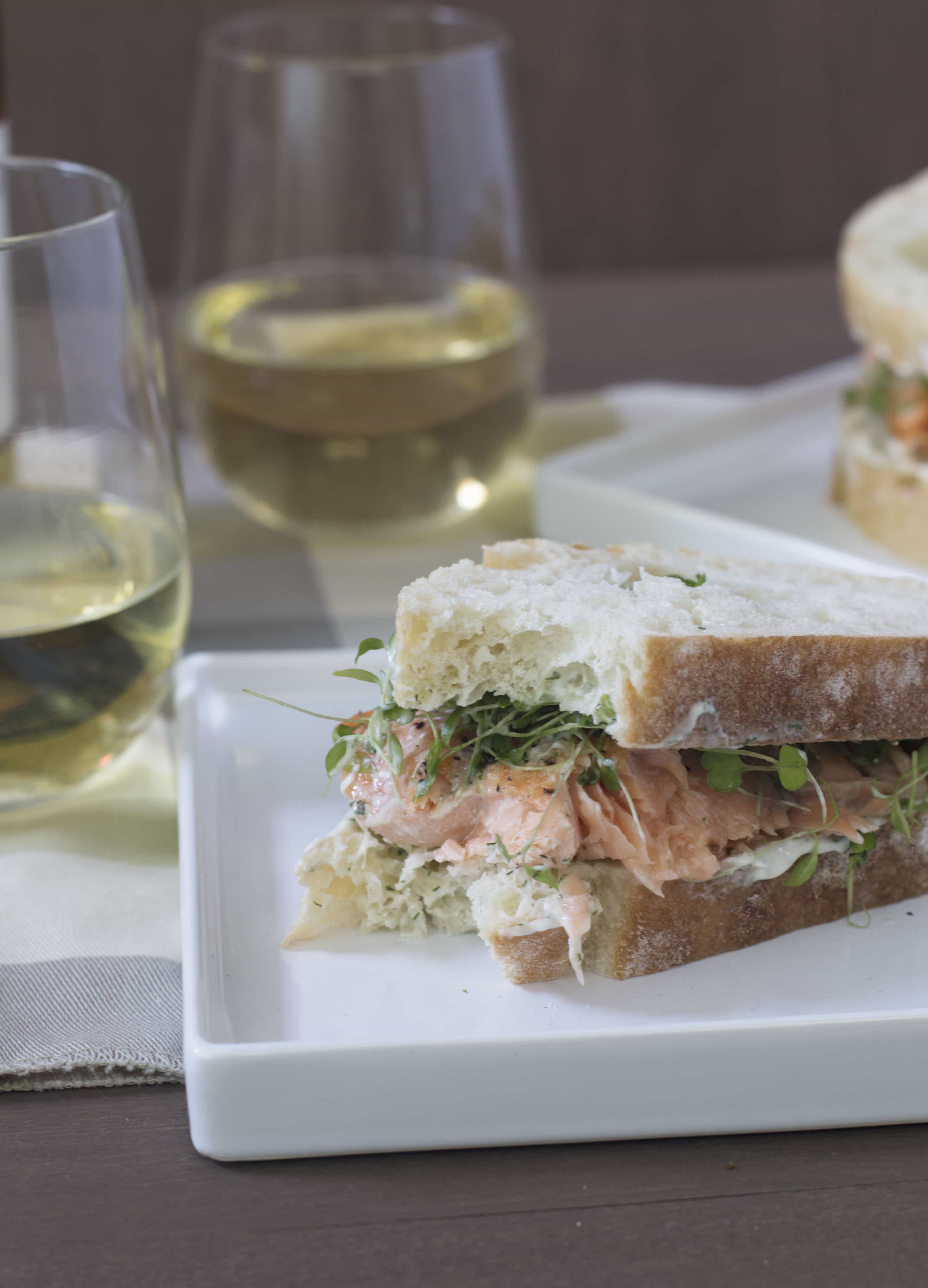 Salmon Sandwich with Creamy Dill Sauce | Cake 'n Knife