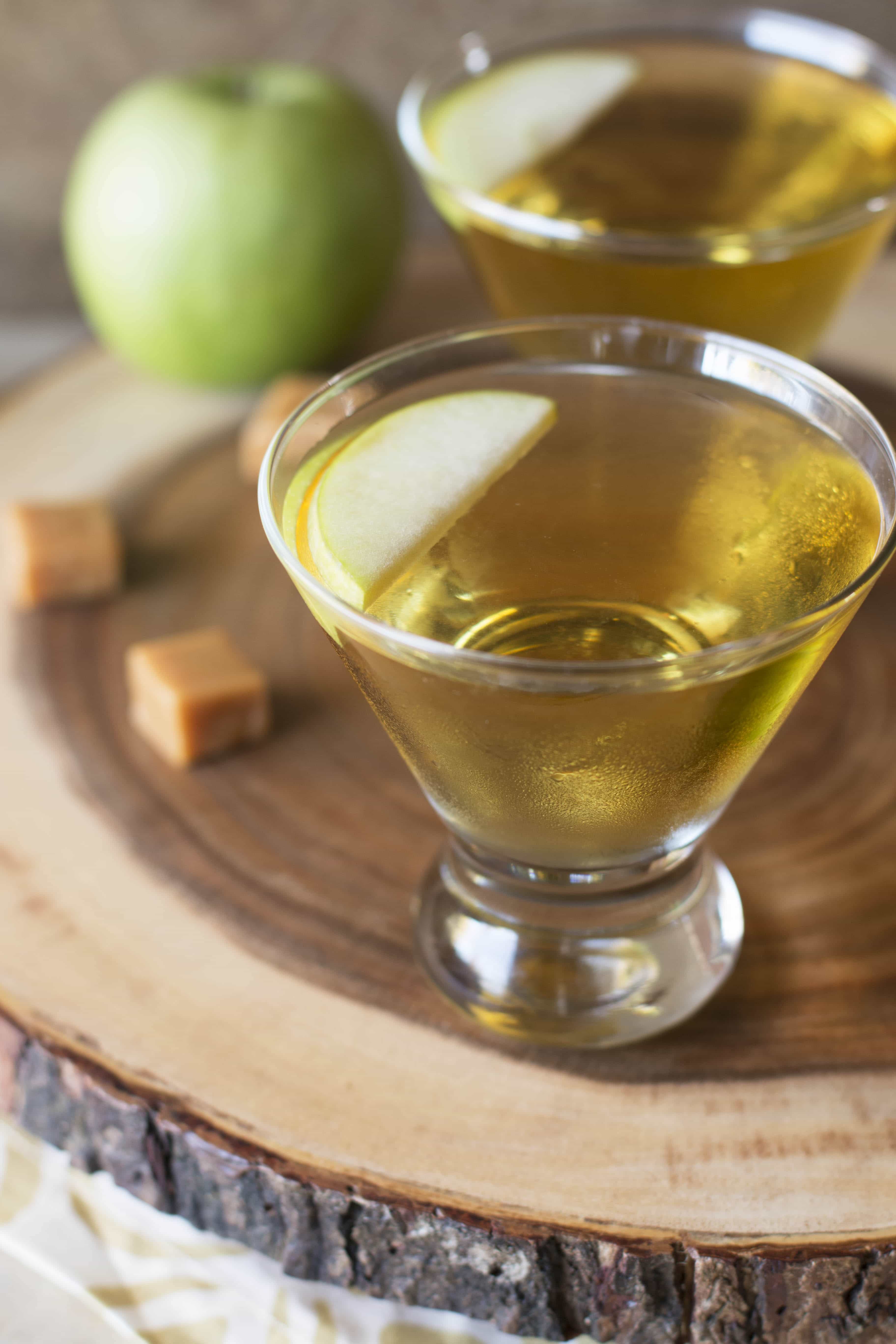 Caramel Apple Martini - Cake &amp;#39;n Knife