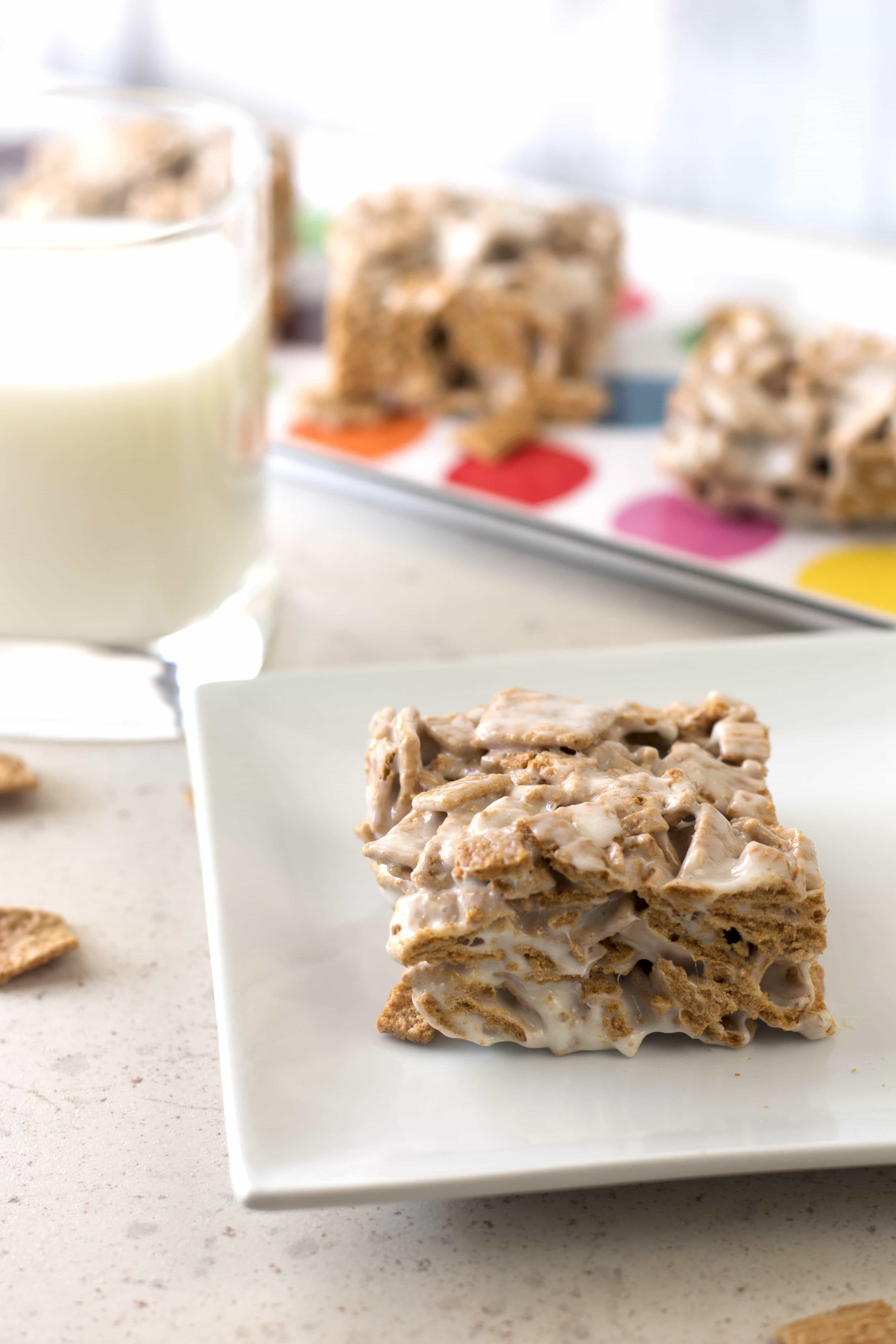 Golden Grahams Cereal Treats Cake 'n Knife