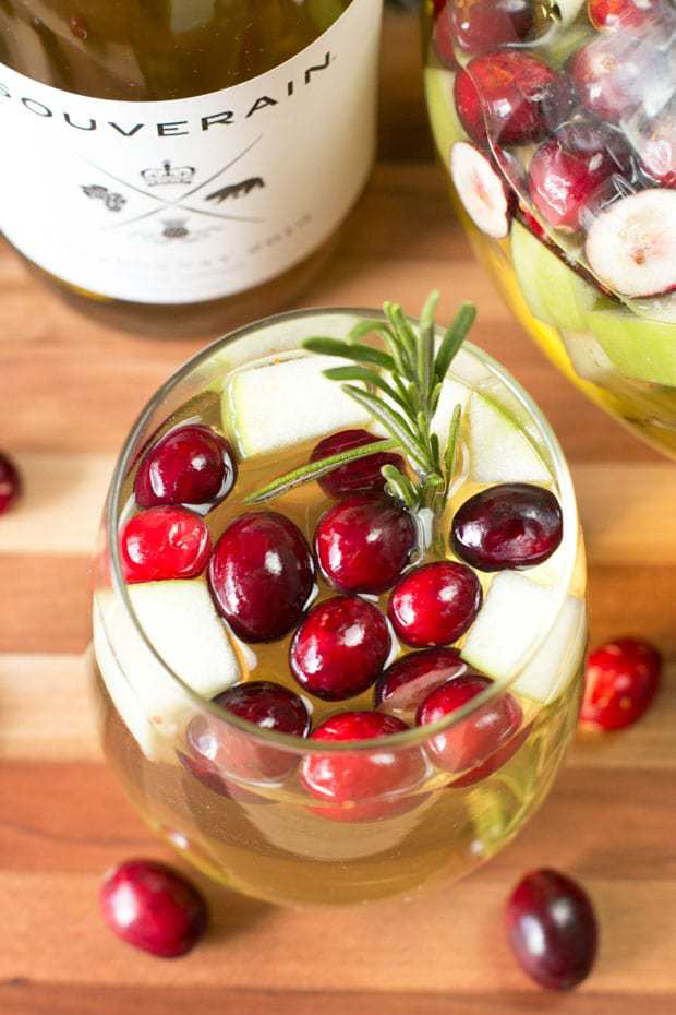 Christmas Sangria | cakenknife.com