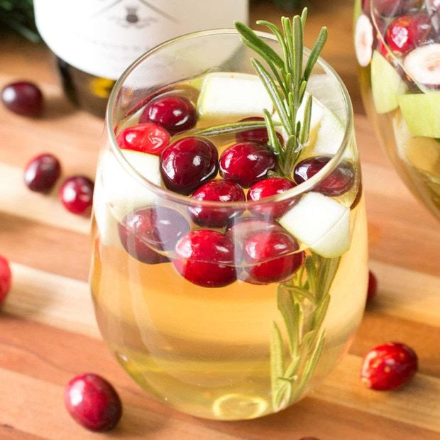 Christmas Sangria | cakenknife.com