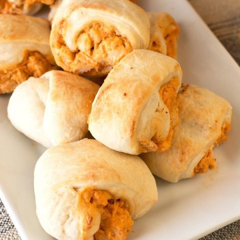 Buffalo Chicken Rolls | cakenknife.com