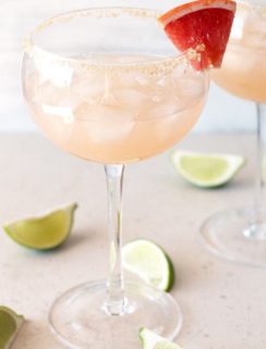 Grapefruit Margarita | cakenknife.com