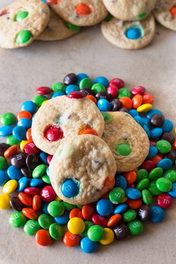 Small-batch M&M Cookies (No Chill) - Baking Mischief