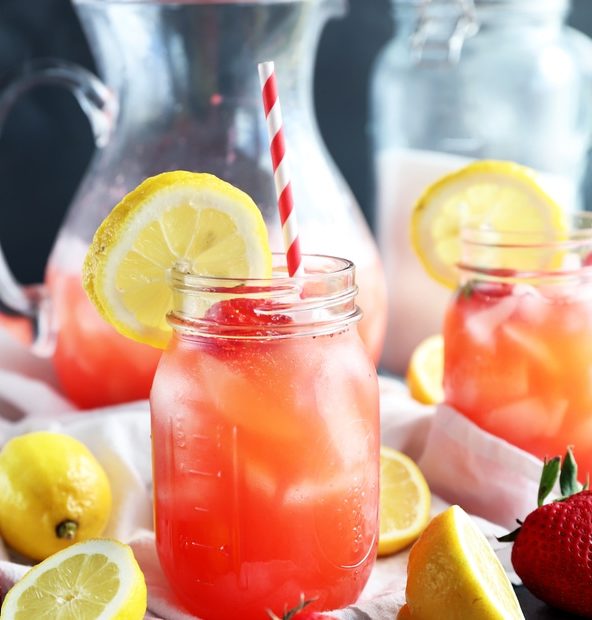 Vodka strawberry lemonade cocktail thumbnail image