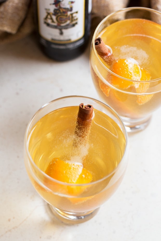 Apple Cinnamon Hard Cider Cocktail | cakenknife.com