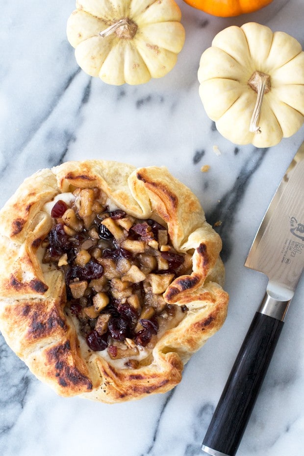 Apple Cranberry Baked Brie | cakenknife.com