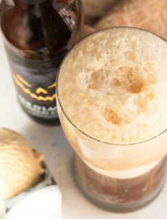 Pumpkin Stout Float | cakenknife.com