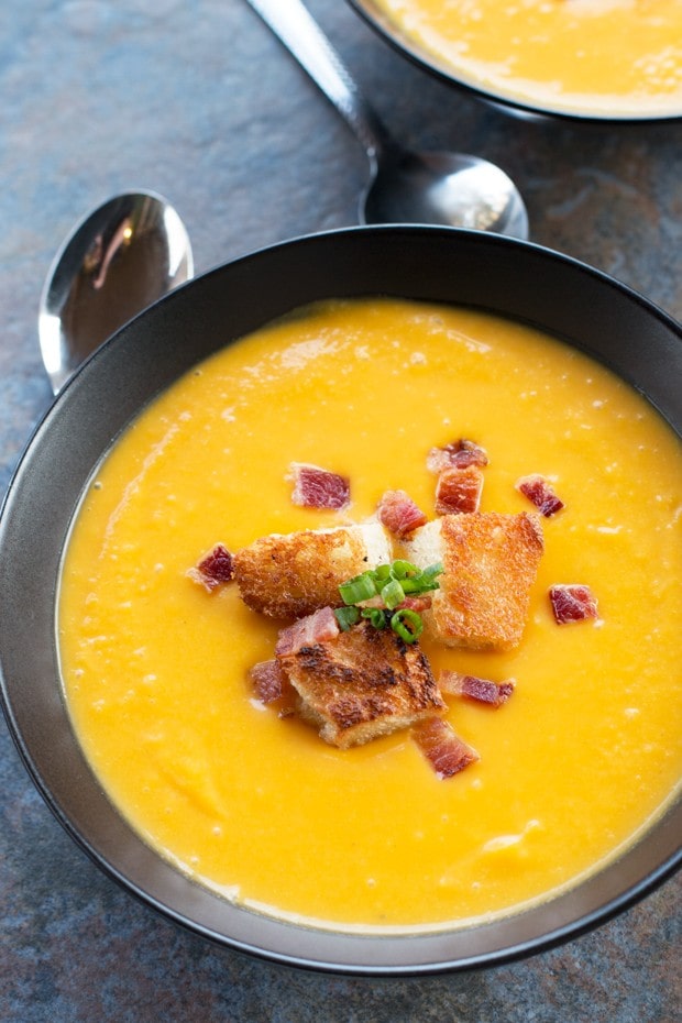 Roasted Butternut Squash Soup with Bacon Croutons | Blogsgiving 2015 | cakenknife.com