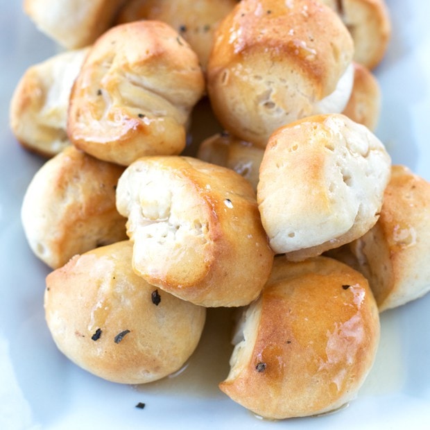 Garlic Bread Bites with Honey Butter Recipe | cakenknife.com