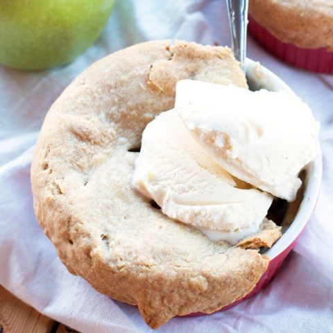 Easy Individual Apple Pies | cakenknife.com