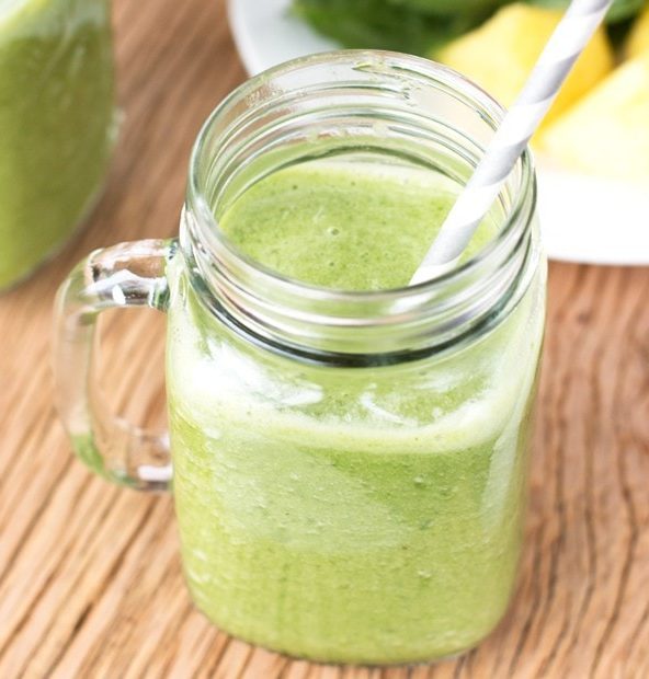 Tropical Green Smoothie Recipe | cakenknife.com