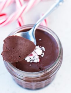 3-Ingredient Dark Chocolate Peppermint Mousse Recipe | cakenknife.com