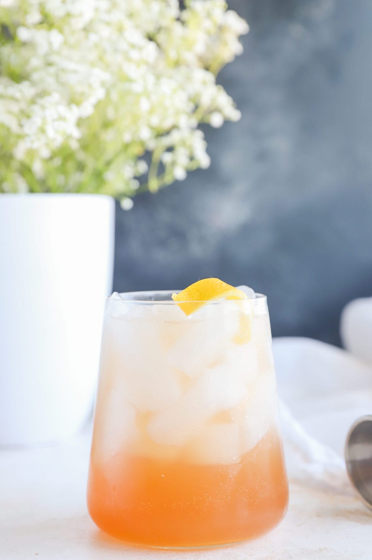 Gin Sling Cake 'n Knife