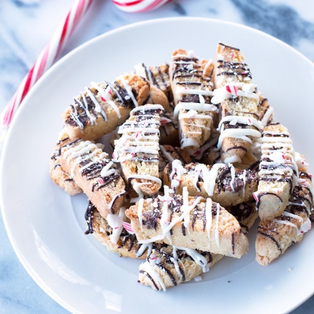 Peppermint Chocolate Chip Biscotti | cakenknife.com