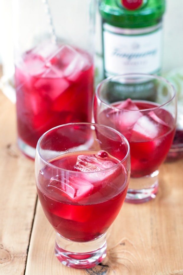 Pomegranate Negroni | cakenknife.com