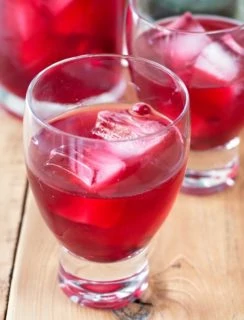 Pomegranate Negroni | cakenknife.com