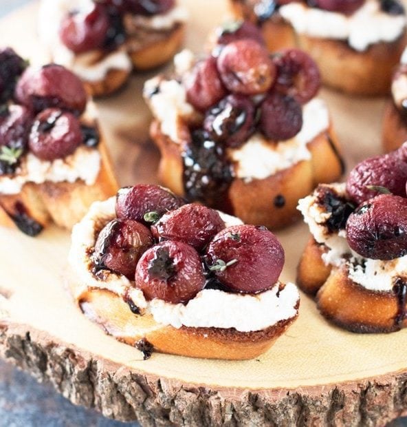 Roasted Grape & Balsamic Crostini | cakenknife.com