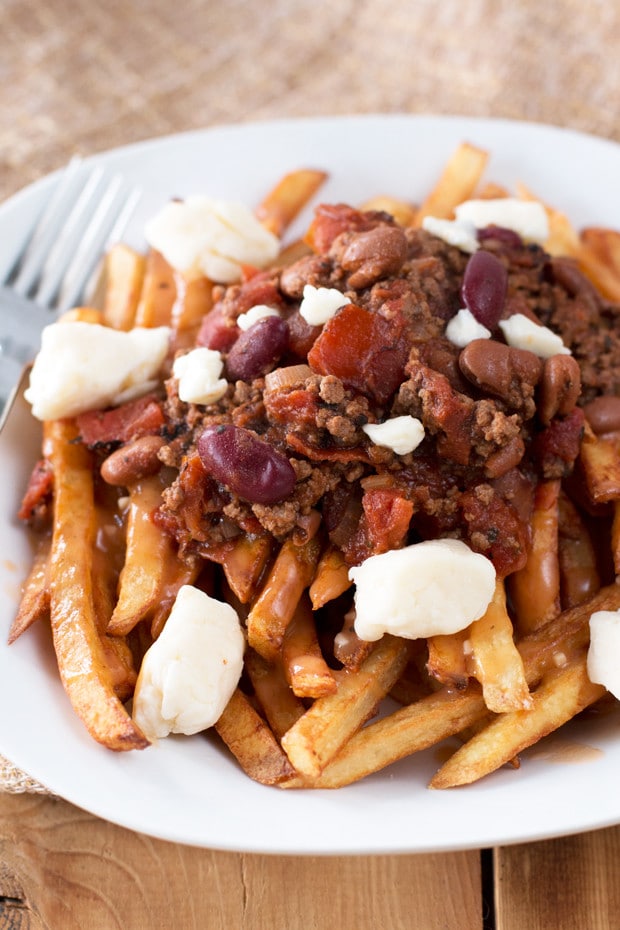 Black Porter Chili Poutine Recipe | cakenknife.com