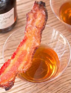 Maple Bacon Manhattan | cakenknife.com