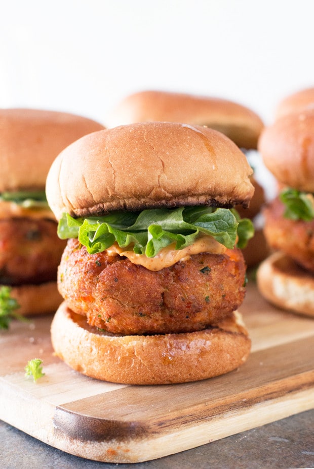 Salmon Cake Sliders with Spicy Mayo & A KitchenAid Giveaway! | cakenknife.com