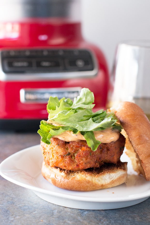 Salmon Cake Sliders with Spicy Mayo & A KitchenAid Giveaway! | cakenknife.com