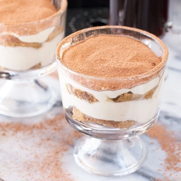 Individual Tiramisu Parfaits | cakenknife.com