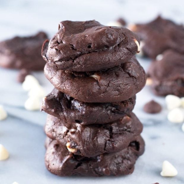Triple Chocolate Avocado Cookies| cakenknife.com