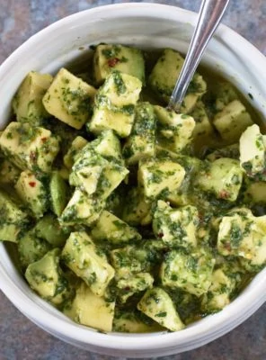 Spicy Avocado Chimichurri Salsa | cakenknife.com