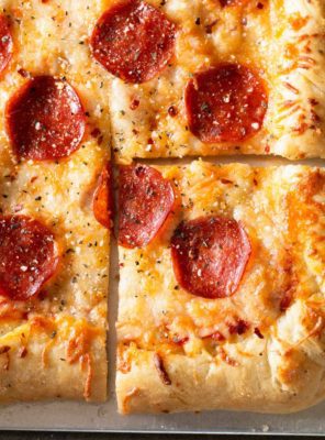 Perfect Garlic Agave Pizza Crust + a Dreamfarm Giveaway! | cakenknife.com