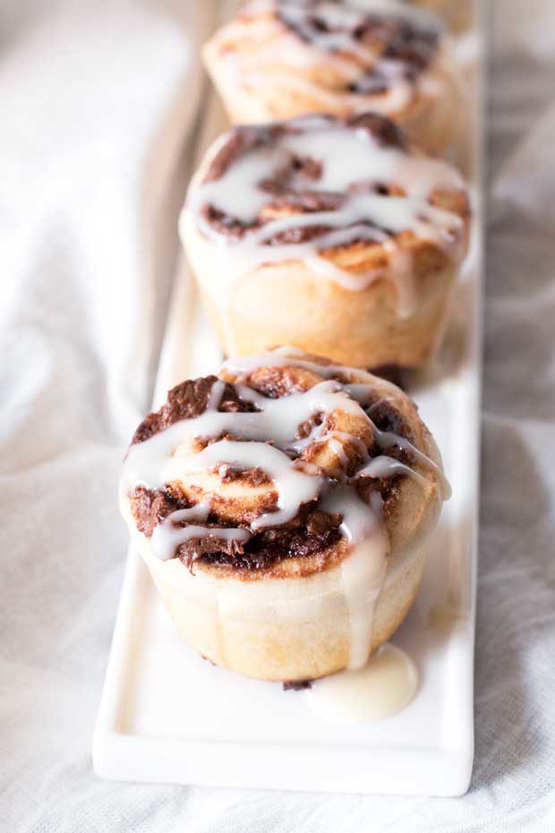 Mini Nutella Cinnamon Rolls | cakenknife.com