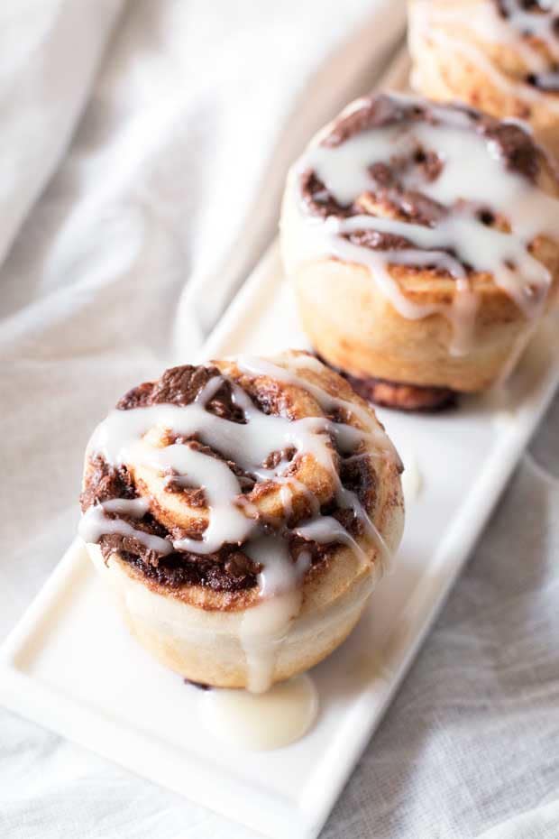 Mini Nutella Cinnamon Rolls | cakenknife.com