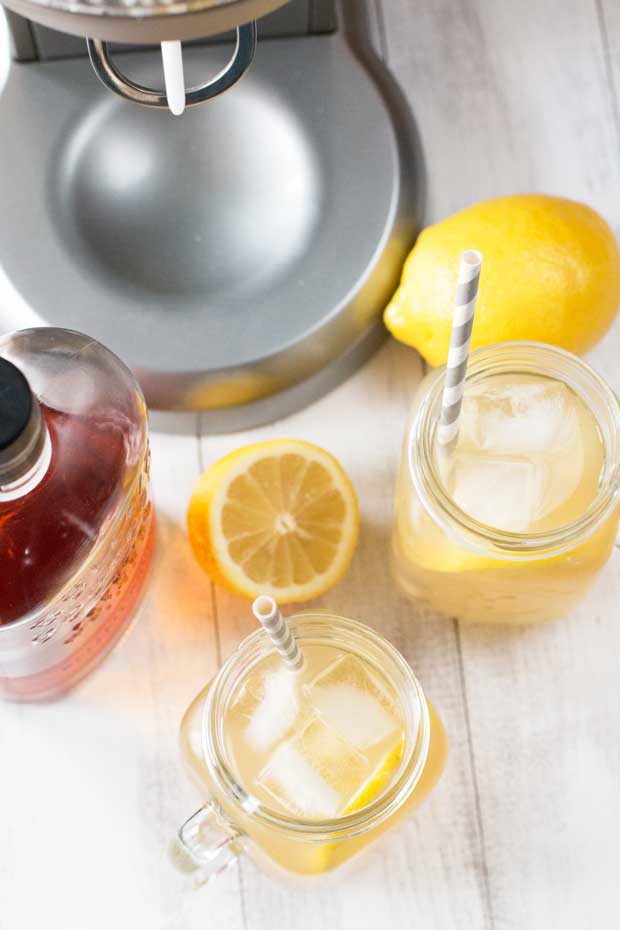 Sparkling Bourbon Peach Lemonade + A KitchenAid Sparkling Beverage Maker Giveaway! | cakenknife.com