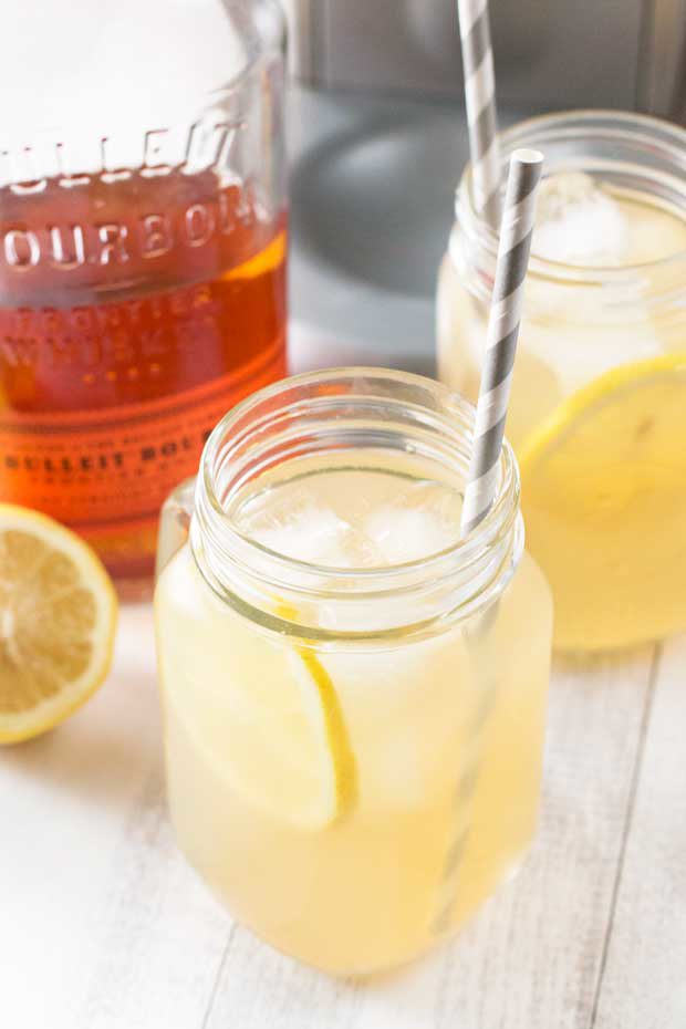 Sparkling Bourbon Peach Lemonade + A KitchenAid Sparkling Beverage Maker Giveaway! | cakenknife.com