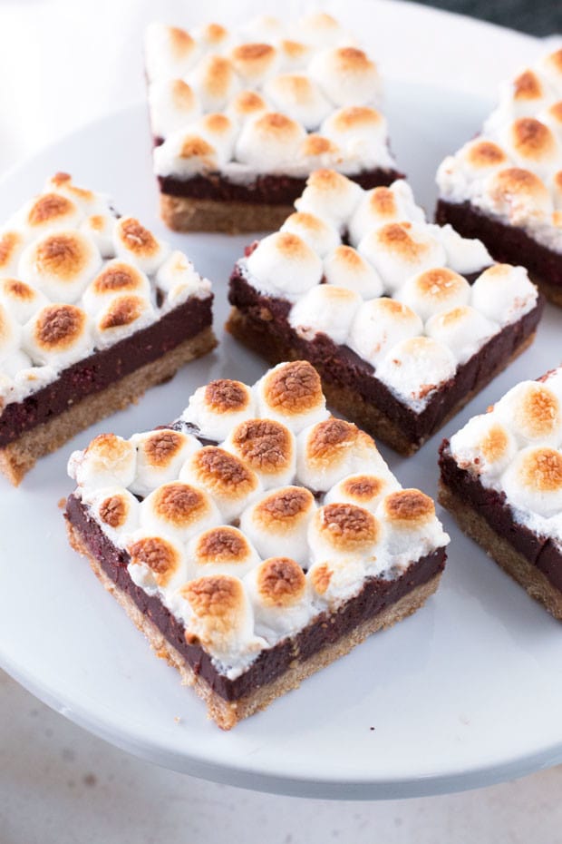 Raspberry S'mores Bars | cakenknife.com