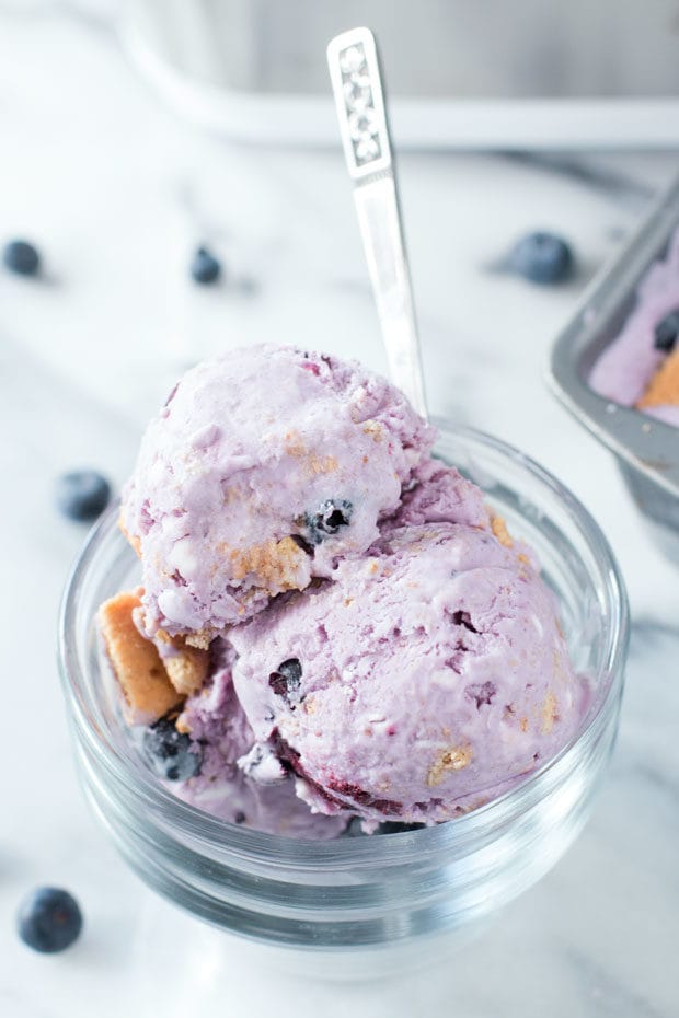 Blueberry Cheesecake Ice Cream | cakenknife.com