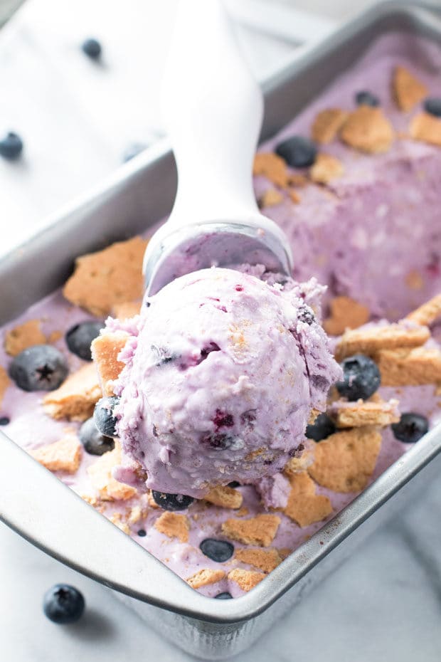 Blueberry Cheesecake Ice Cream | cakenknife.com