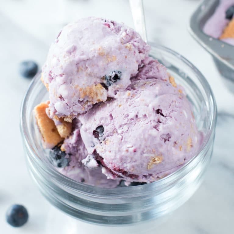 Blueberry Cheesecake Ice Cream Recipe | Cake &amp;#39;n Knife