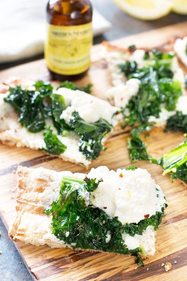 Grilled Lemon Kale Ricotta Flatbread | cakenknife.com