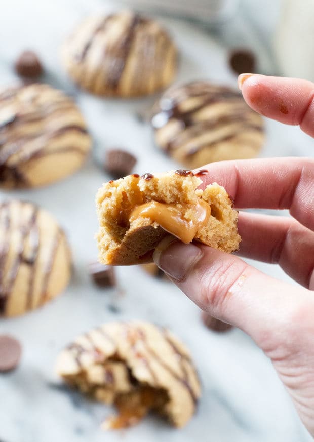 Caramel Stuffed Peanut Butter Cookies | cakenknife.com