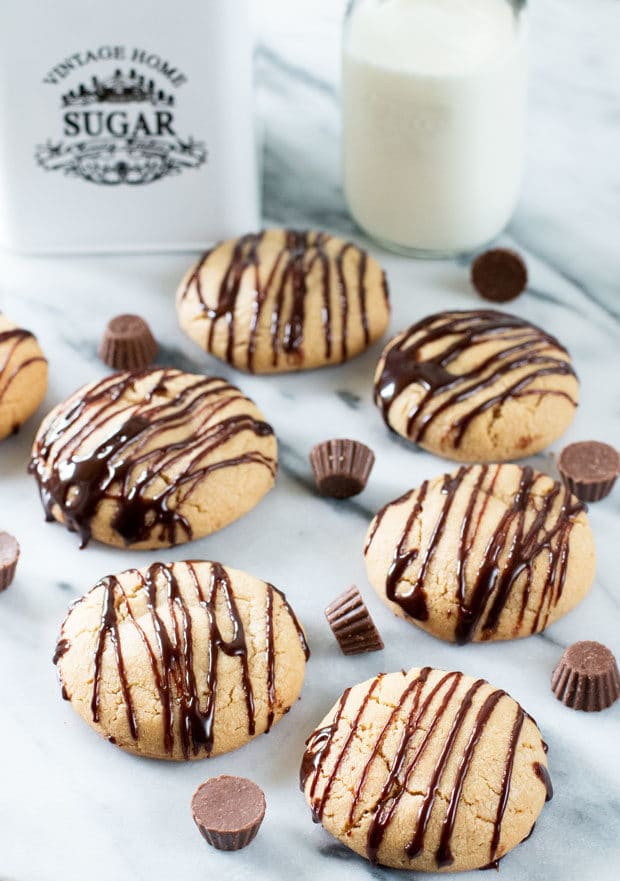 Caramel Stuffed Peanut Butter Cookies | cakenknife.com