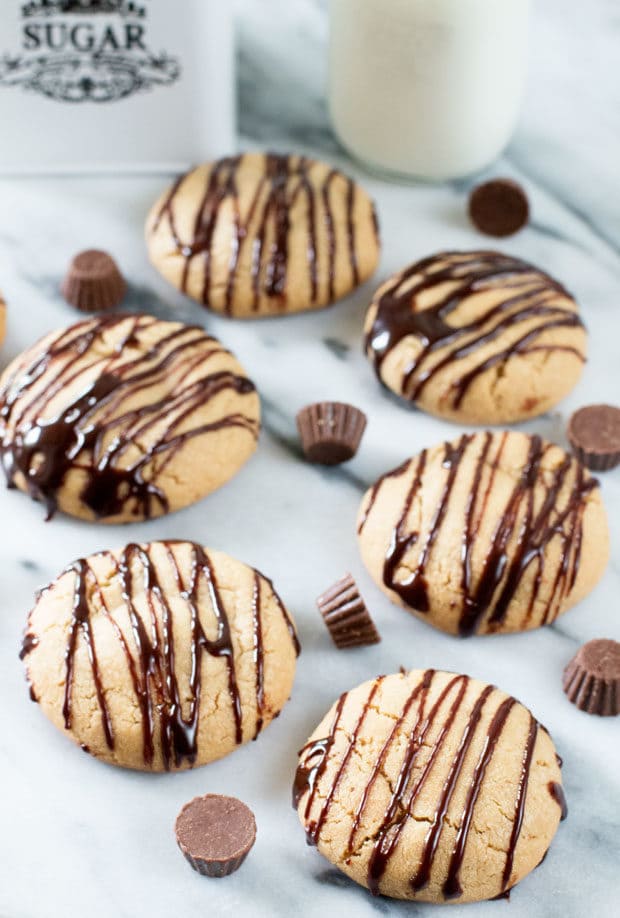 Caramel Stuffed Peanut Butter Cookies | cakenknife.com