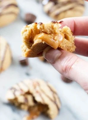 Caramel Stuffed Peanut Butter Cookies | cakenknife.com