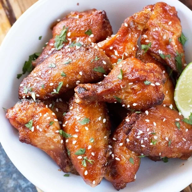 Grilled Honey Sriracha Wings | cakenknife.com